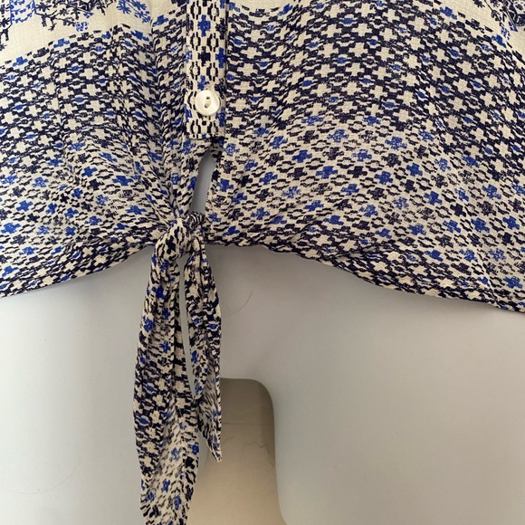 Lucky Brand Geo Tie Top Blouse Tank Size M - Navy Blue and White - Picture 6 of 8